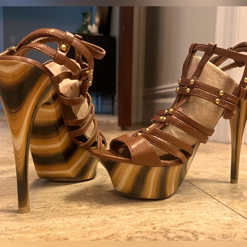 Brown and Gold Unique Platform Heels Size 9